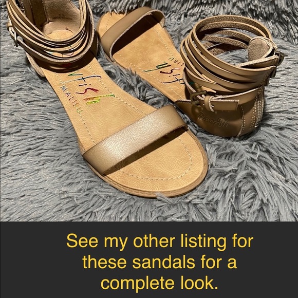 Peach shorts romper with cute features. - Picture 8 of 9